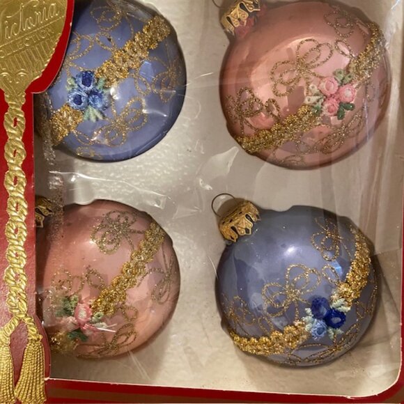 Vintage ~ VICTORIA Collection ~ Christmas Ornaments ~ Set of 4 ~ 2 Blue & 2 Pink - Picture 4 of 8